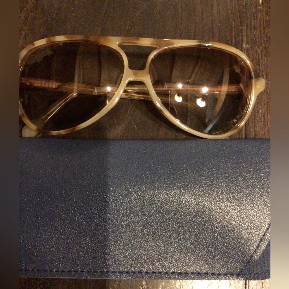NEW Banbe the Banks Aviator Sunglasses in Tortoiseshell blonde